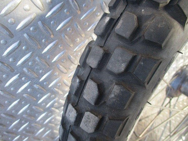 B41-07 KLX125 フロントホイール