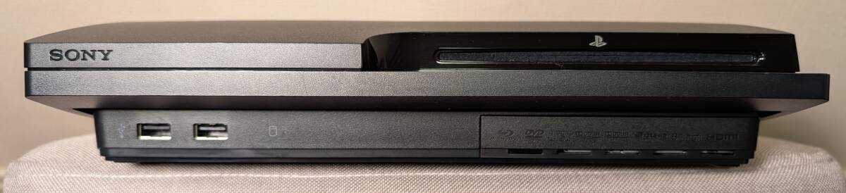 PlayStation3 320GB CECH-3000B