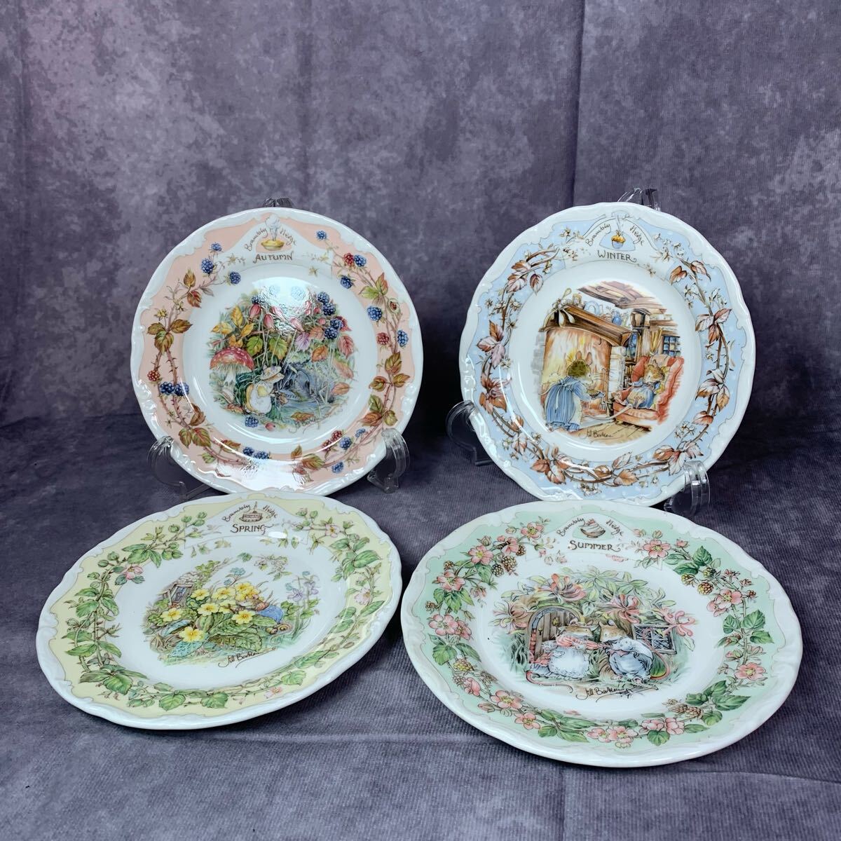 美品 ロイヤルドルトン Royal Doulton ブランブリーヘッジ プレート 四季 春夏秋冬 洋食器 セット 4枚 英國(guó) 絵本 