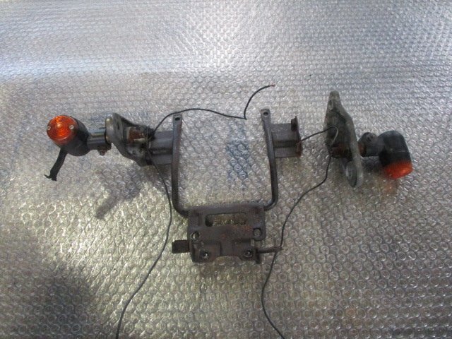 A7AF08 バリオス 250 ライトステー ZR250A S ジャンク