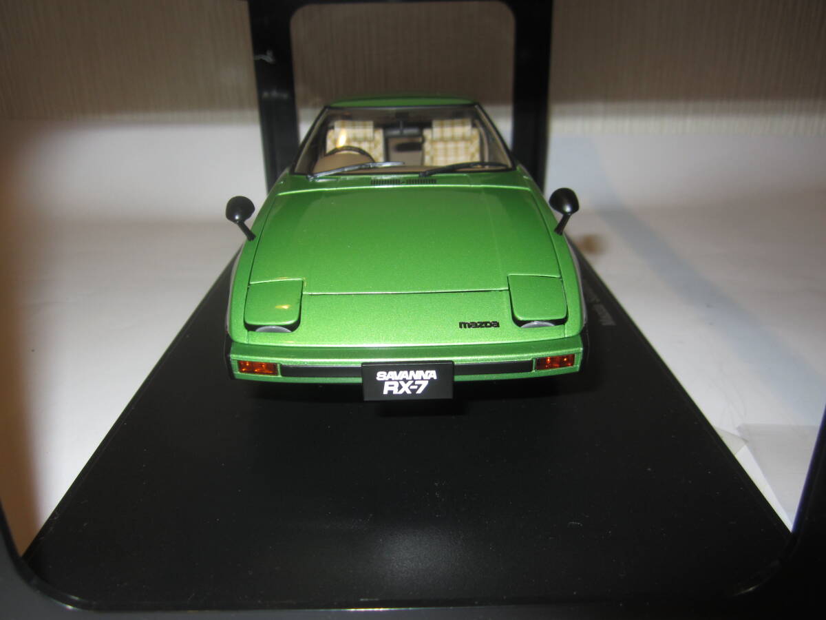  быстрое решение Auto Art 1/18 Mazda Savanna RX-7 (SA22C) Mach green metallic lik