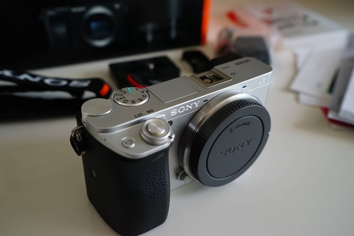 Yahoo!オークション - 美品 SONY α6400 ボディILCE-6400