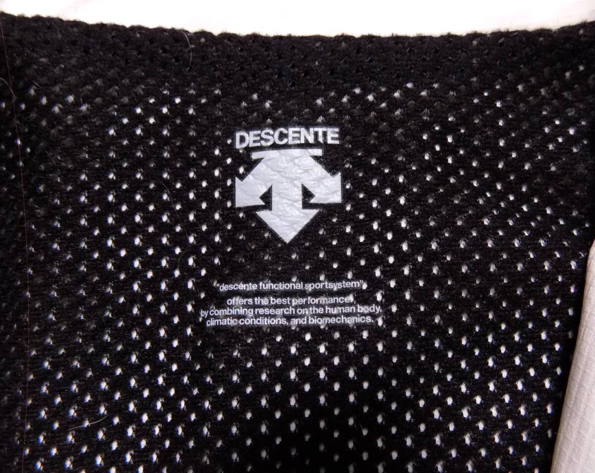 デサント　MOVE SPORT　里メッシュ　ウインドブレーカー L?。ü蹷4）