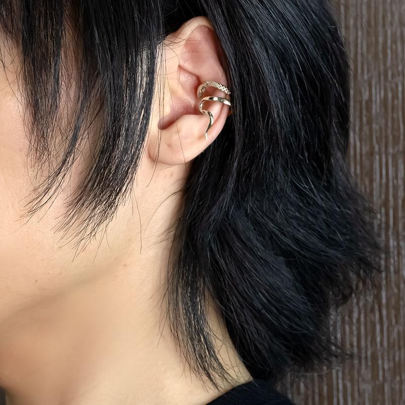 シルバー イヤーカフ 左耳用 イヤーラップ 蛇 ブルーダイヤモンド レディース sv925 ヘビ イヤークリップ 片耳用 イヤカフ_画像2