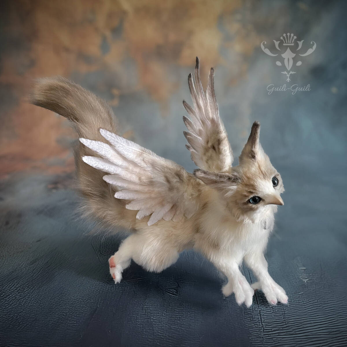 *guili-guili* ネコ科のグリフォン（ラグドール） /　フル可動アートドール 　架空生物　幻獣　ハンドメイド ぬいぐるみ artdoll griffon