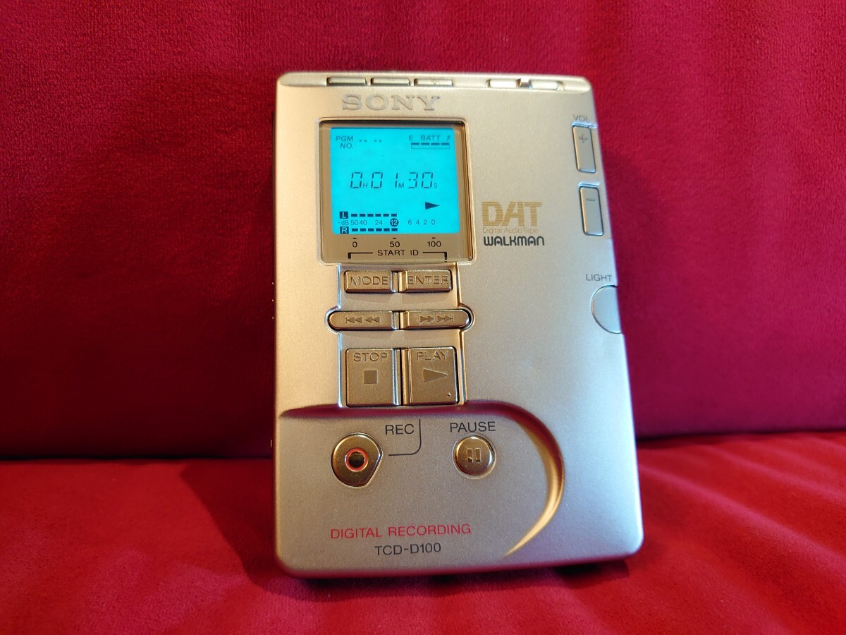 【SONY】TCD-D100 DAT WALKMAN PORTABLE RECORDER ソニー DAT ウォークマン ポータブル カセットレコーダー