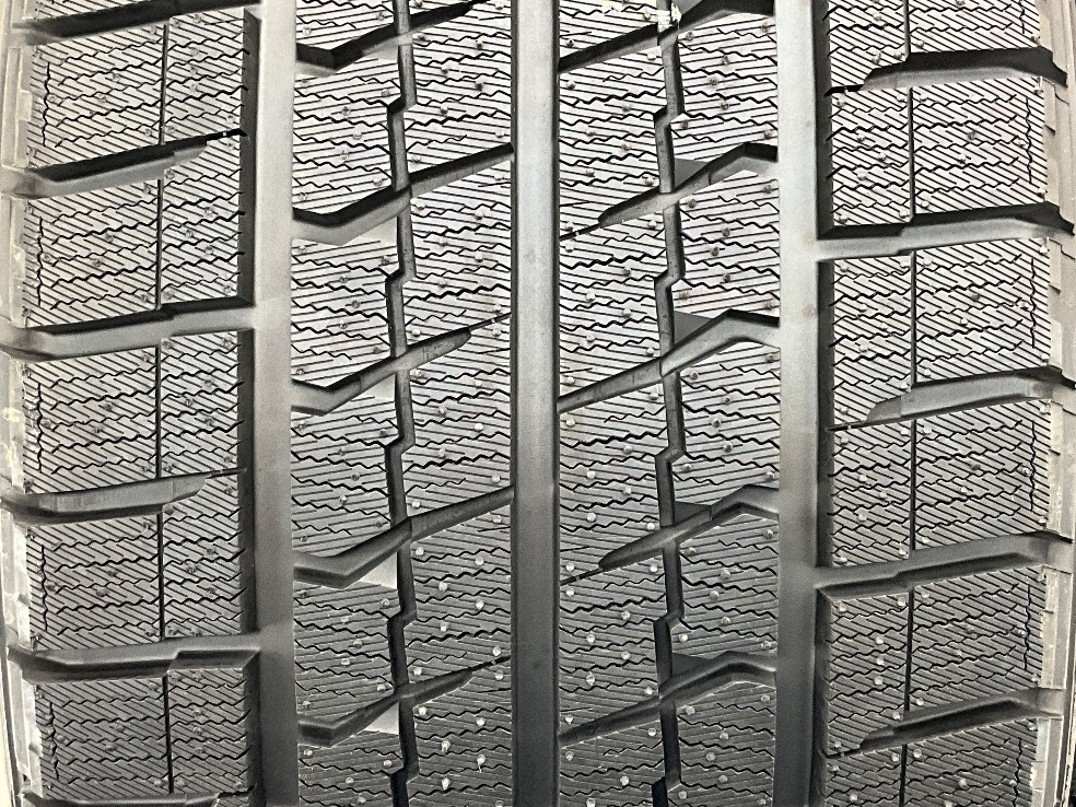 新品タイヤ 2本セット 265/35R19 94Q グッドイヤー ICE NAVI ZEAII 冬 スタッドレス 265/35/19 AMG GT/M2/M3 b11973_画像2