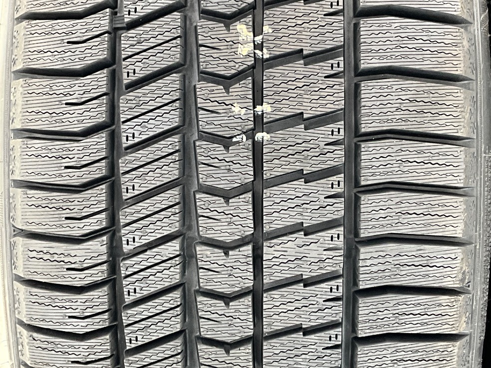 新品タイヤ 処分特価 2本セット 255/35R19 96Q グッドイヤー ICENAVI8 冬 スタッドレス 255/35/19 GTクラス/Eクラス b11930_画像2