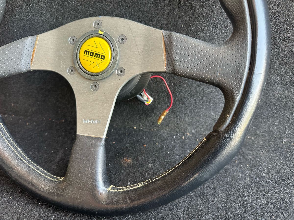 モモ TYP035 ステアリング ボス付き Z32からの取り外し ハンドル_画像2