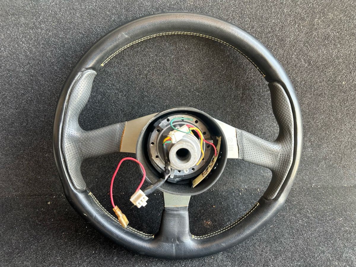 モモ TYP035 ステアリング ボス付き Z32からの取り外し ハンドル_画像6