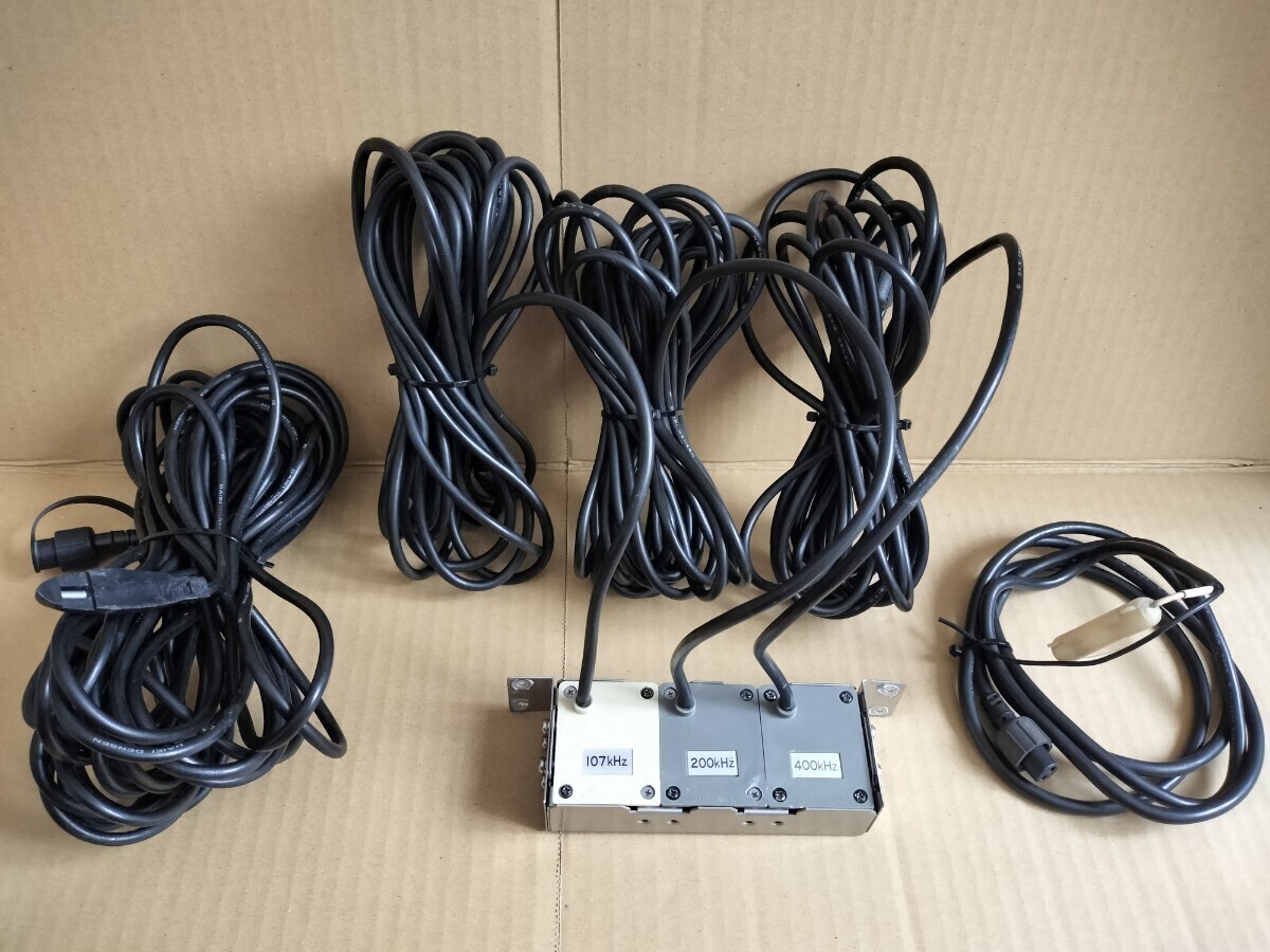 ホンデックス HONDEX 現行型魚探 HE-9000 中古 通常振動子