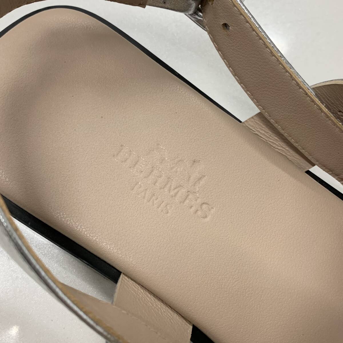 HERMES エルメス シプレ スエードレザー Hモチーフ フラット