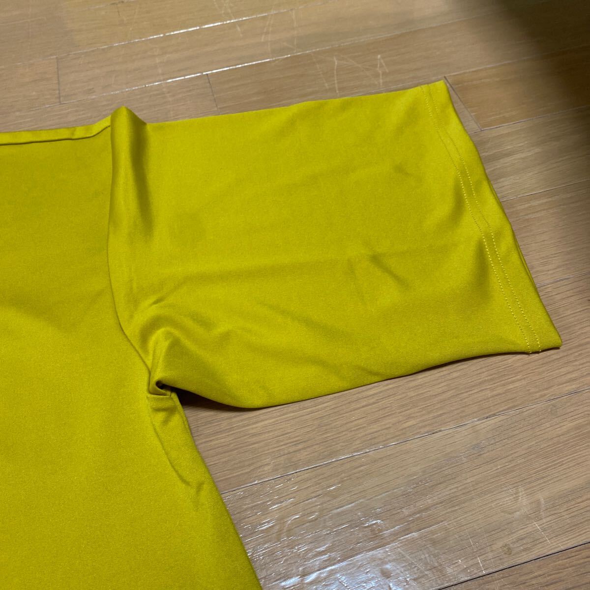 Tシャツ　BIGサイズ　サイズS 半袖Tシャツ からし色　