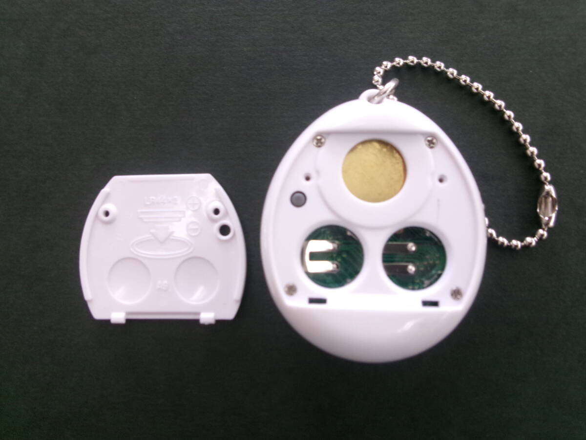 【大注目】 サンタクロっちのたまごっち (白) 中古品 動作確認済み バンダイ その他