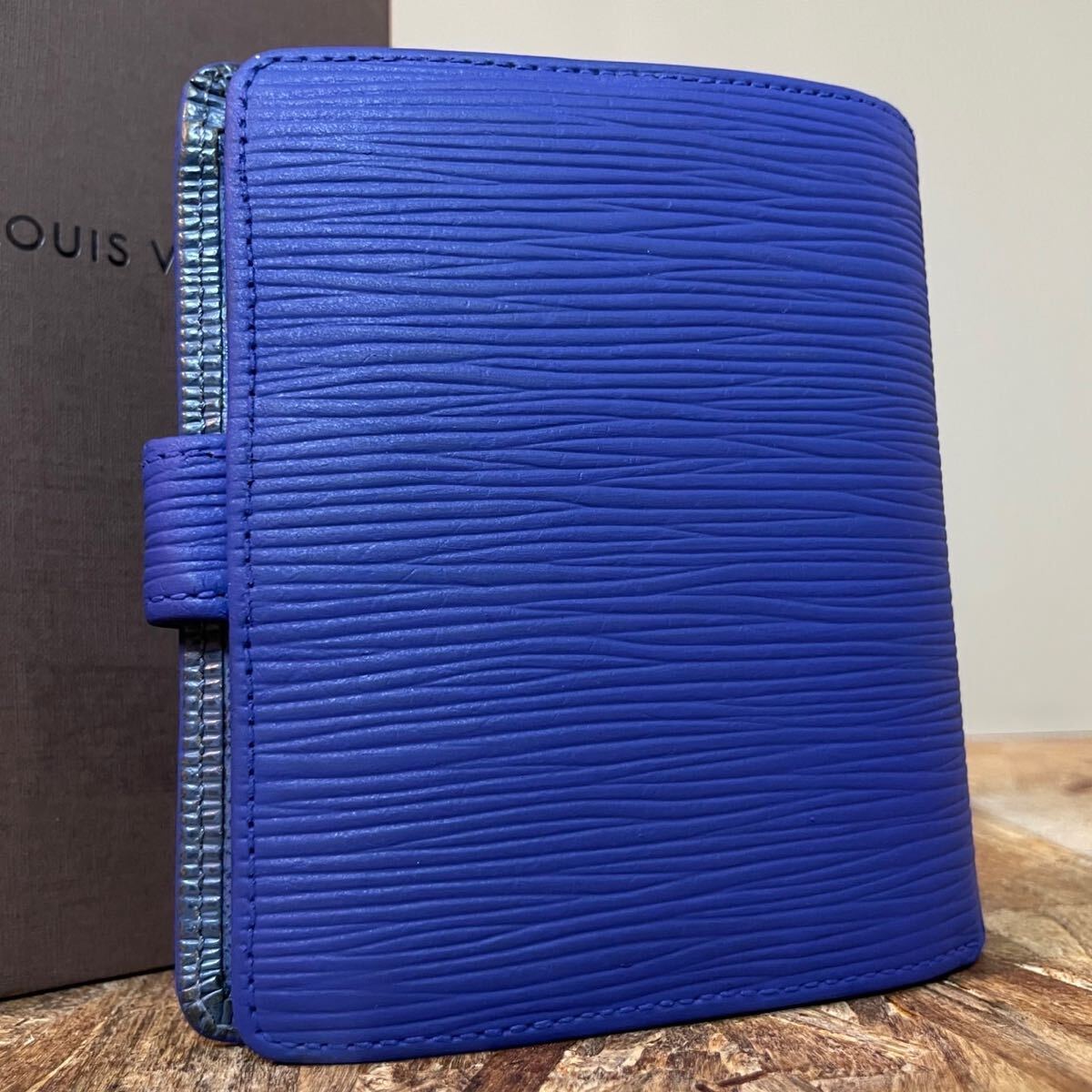 一円　美品　ルイヴィトン LOUIS VUITTON 二つ折り　 コンパクト　 ポルトフォイユ　 ウォレット　 財布　 エピ　シリアル有り　