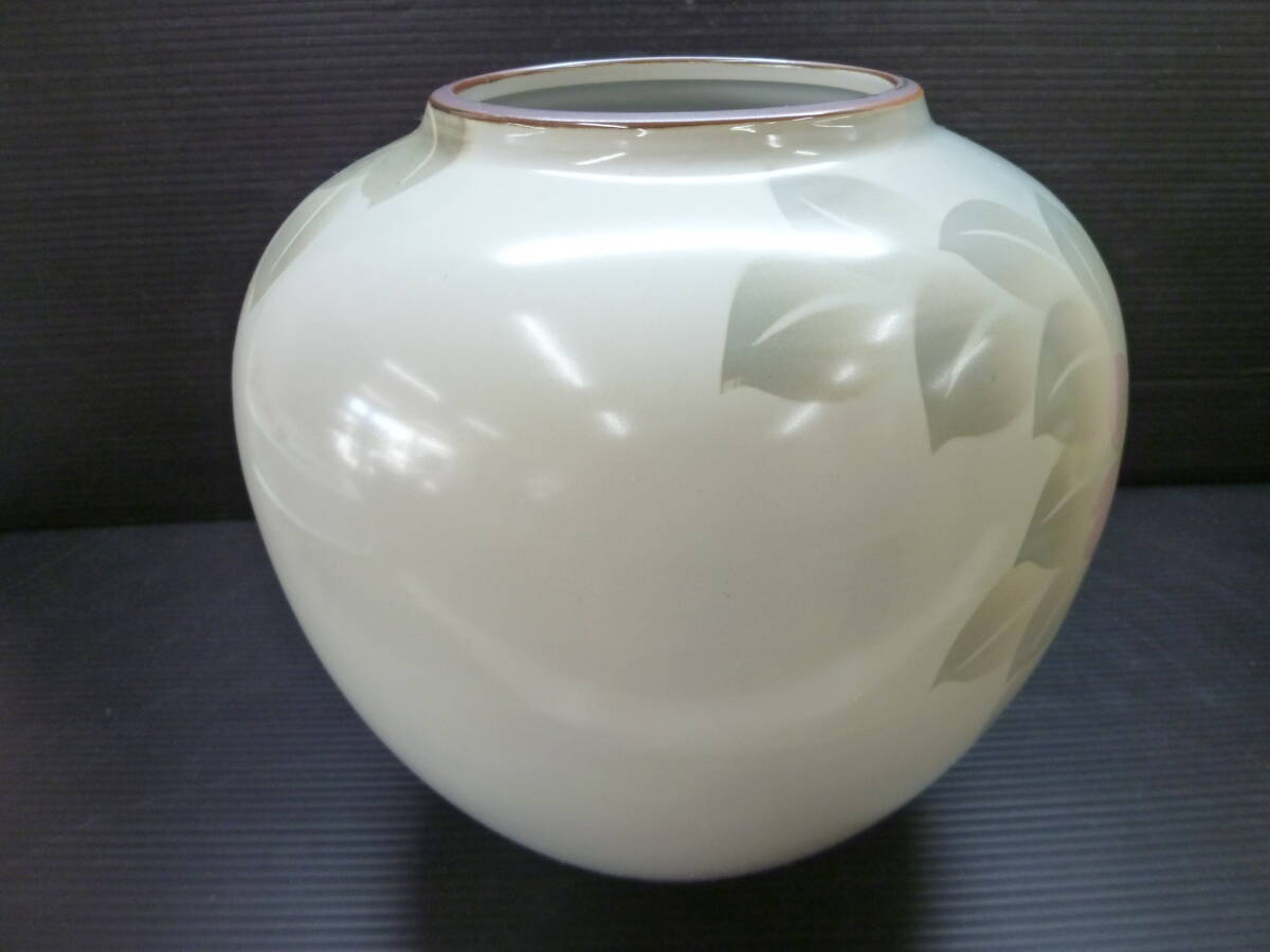 ★在銘 九谷焼 花図 花瓶 花器 花入 飾壺 高さ23.5cm 石川県 伝統(tǒng)工蕓 床飾り 飾物 b