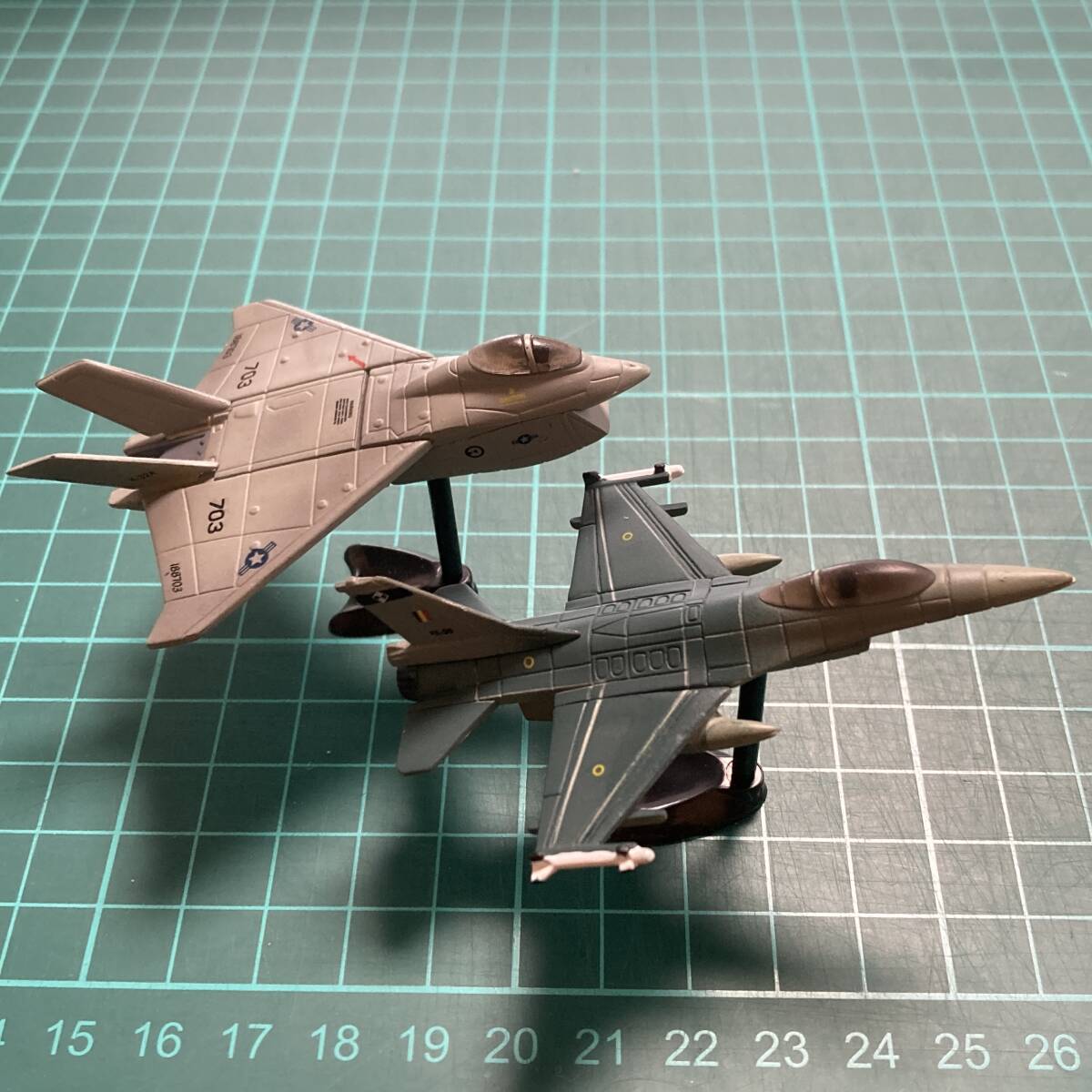  шоколадное яйцо истребитель серии 1 bo- крыло JSF/X-32, Lockheed F-16 борьба Falcon 2 шт. комплект 