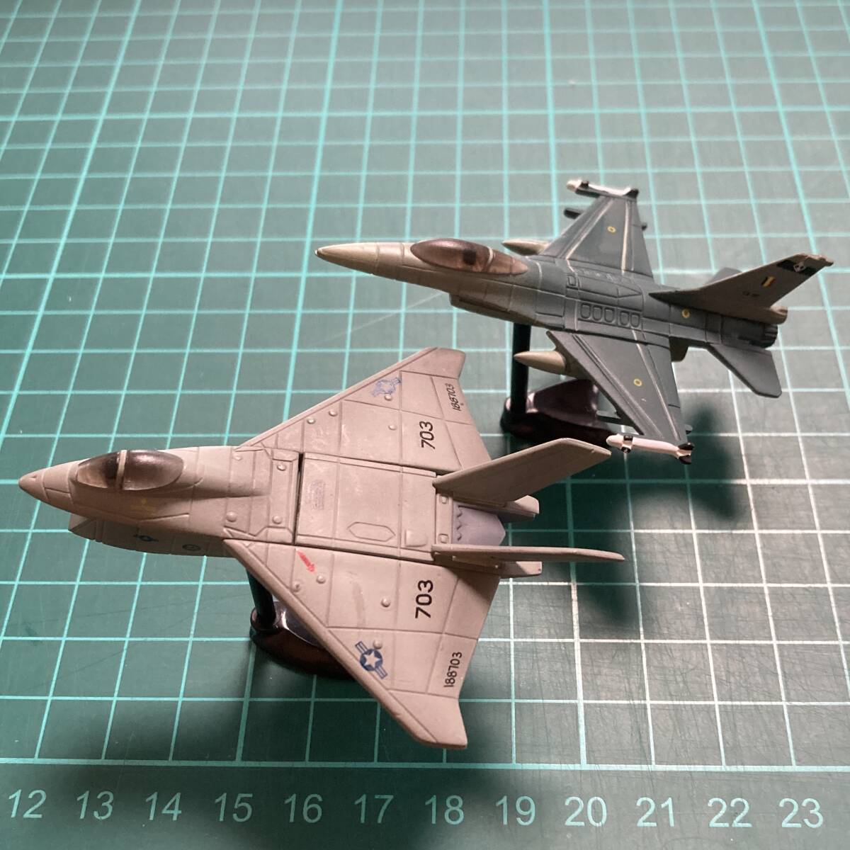  шоколадное яйцо истребитель серии 1 bo- крыло JSF/X-32, Lockheed F-16 борьба Falcon 2 шт. комплект 