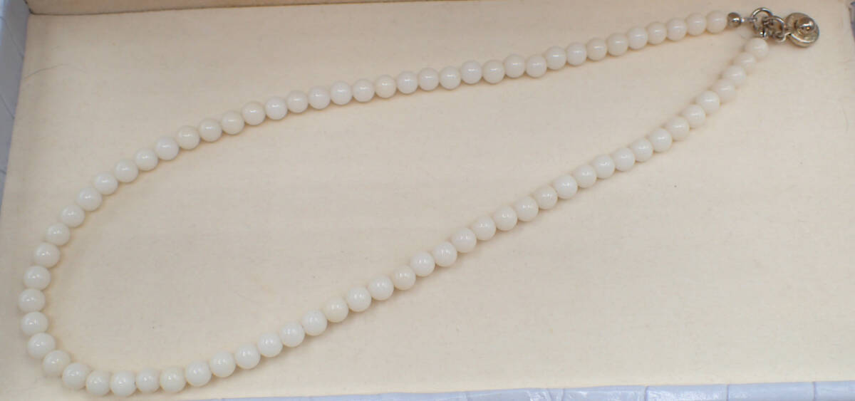 2 白珊瑚ネックレス 　保管品_画像1