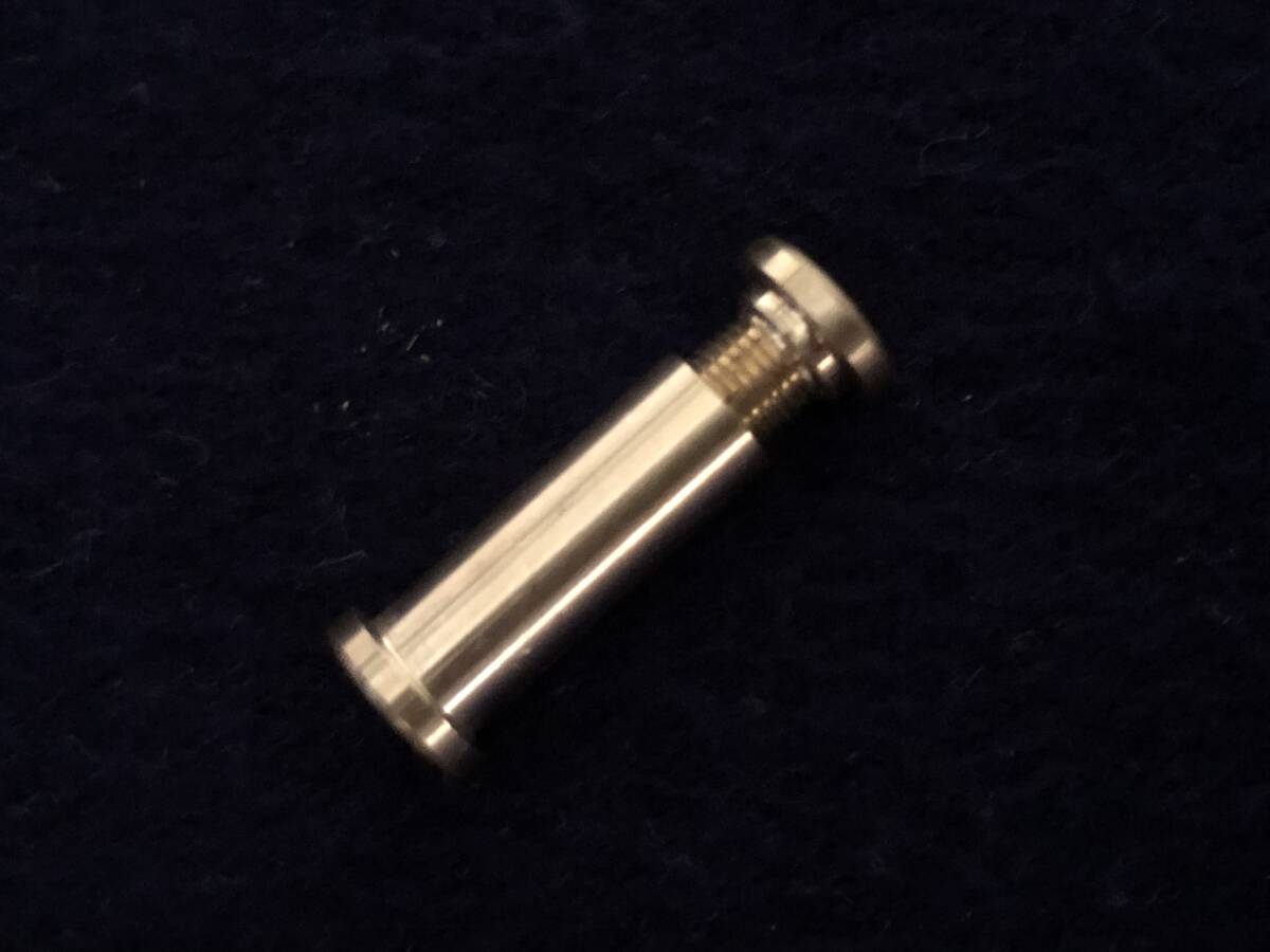 боевой меч . рука труба боевой меч . рука труба