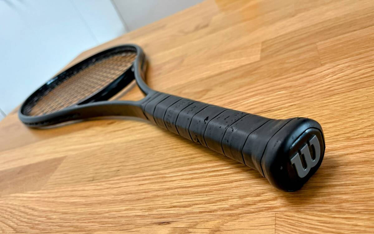 【良品】ウイルソン Wilson テニスラケット ノワール ブレード noir BLADE 98 16×19 V8 WR140811　グリップ2　ガットテンション53