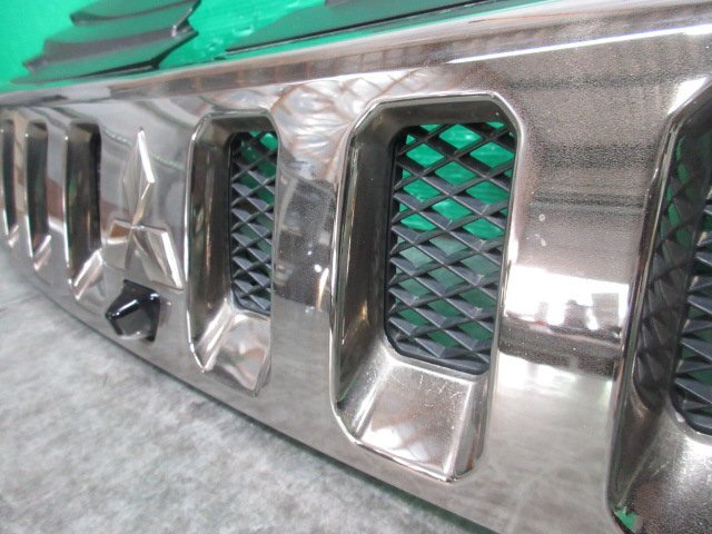 ☆ ミツビシ　デリカD:5　CV5W-0112???　純正　メッキ　フロントグリル　7450A548　カメラ 付　(ロ-5) ☆