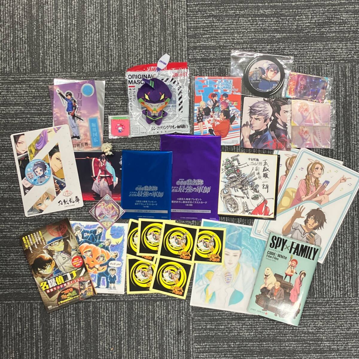 アニメ?漫畫グッズまとめ 刀剣亂舞 名探偵コナン 宇宙戦艦ヤマト プロセカ スパイファミリー新世紀(jì)エヴァンゲリオン非売品 #22485③