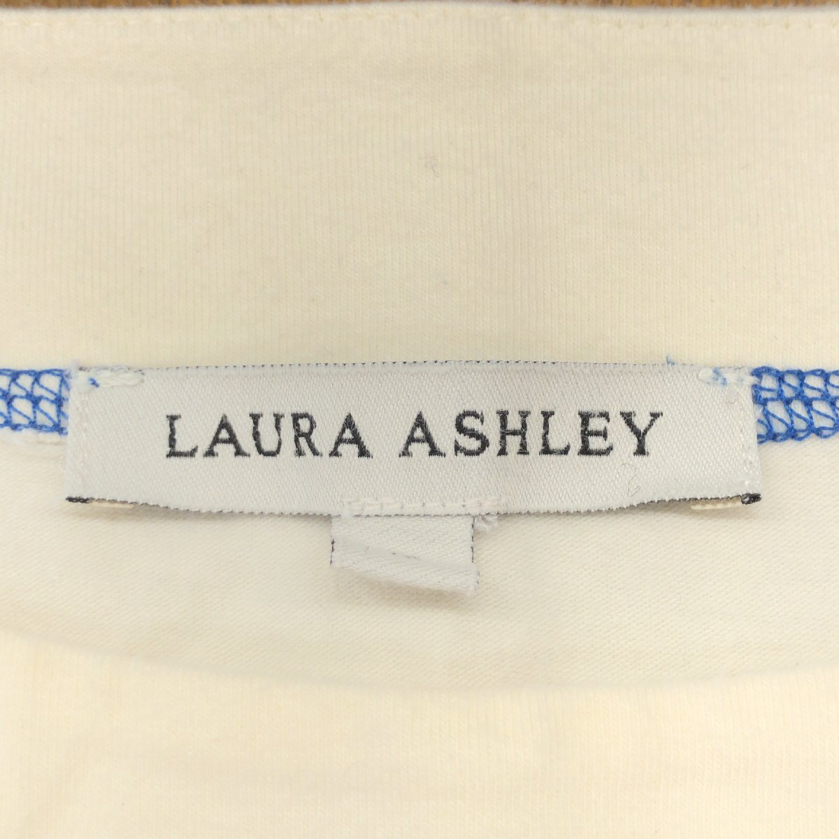 美品 LAURA ASHLEY ローラアシュレイ オープンネック ストレッチ カットソー M アイボリー フラワープリント ロンT Tシャツ レディース
