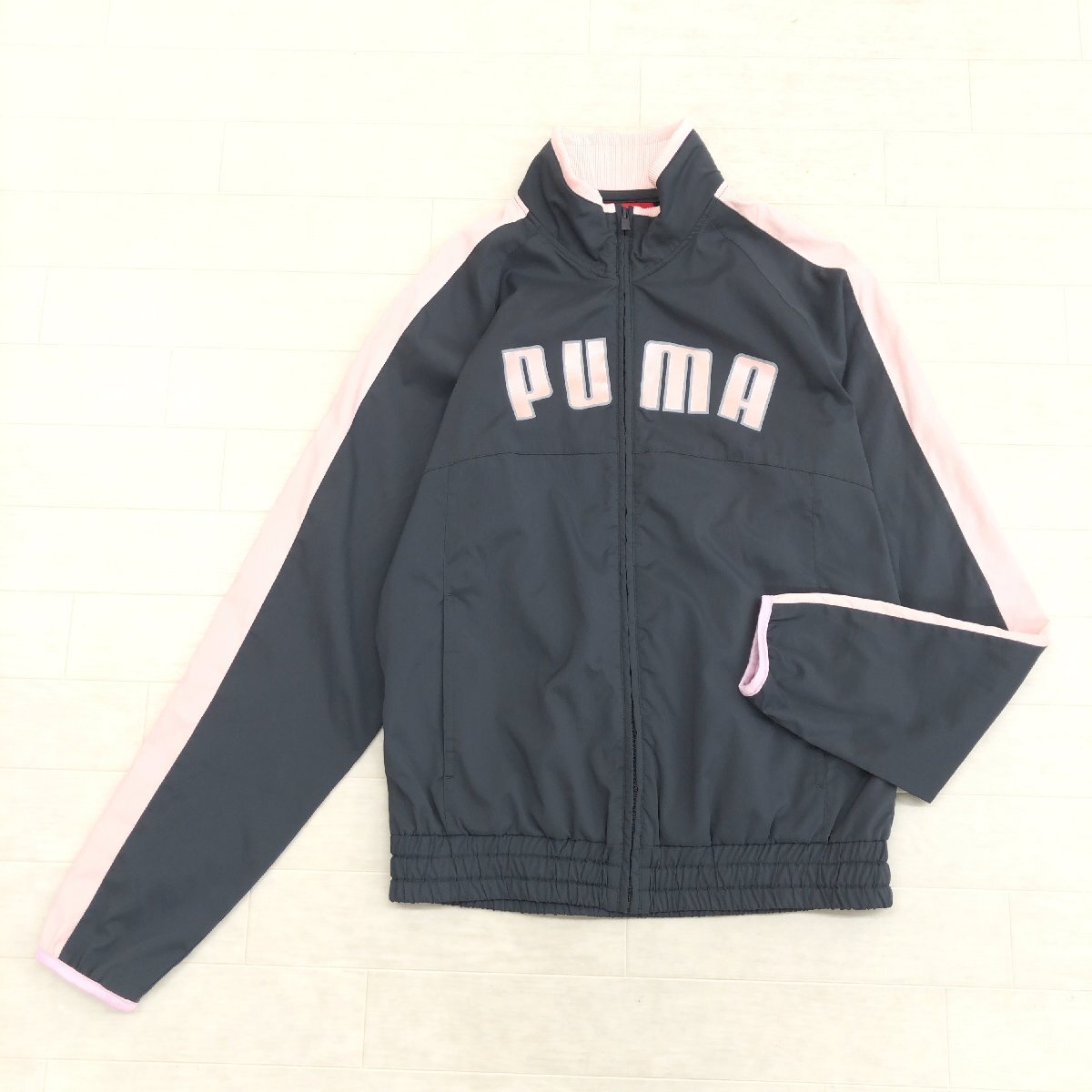 PUMA プーマ ロゴプリント ウインドブレーカー ジャケット L ダークグレー ジャージ 羽織り ブルゾン トレーニング スポーツ レディース