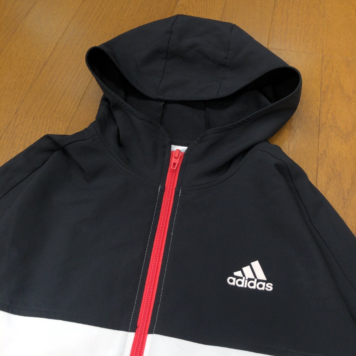 美品 adidas アディダス バイカラー ウーブン ジップアップ パーカー S フーデット ジャージ ジャケット 羽織り トレーニング スポーツ_画像5