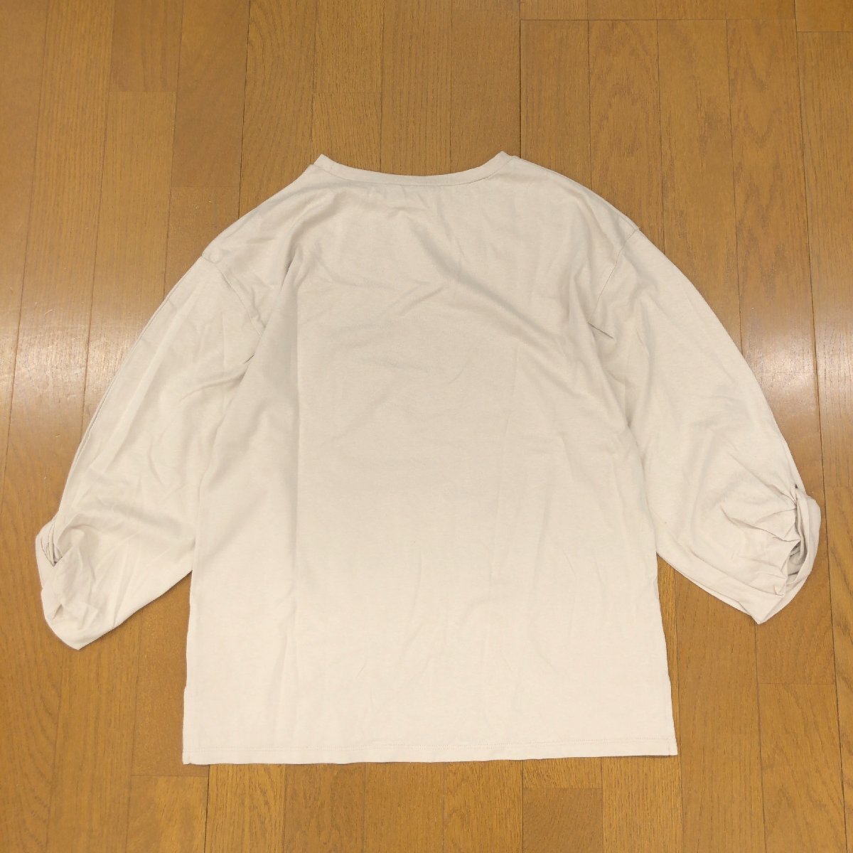 新品 GLOBAL WORK グローバルワーク コットン100% ネジリスリーブ 8 シャツ S ベージュ カットソー ロンT Tシャツ レディース 未使用