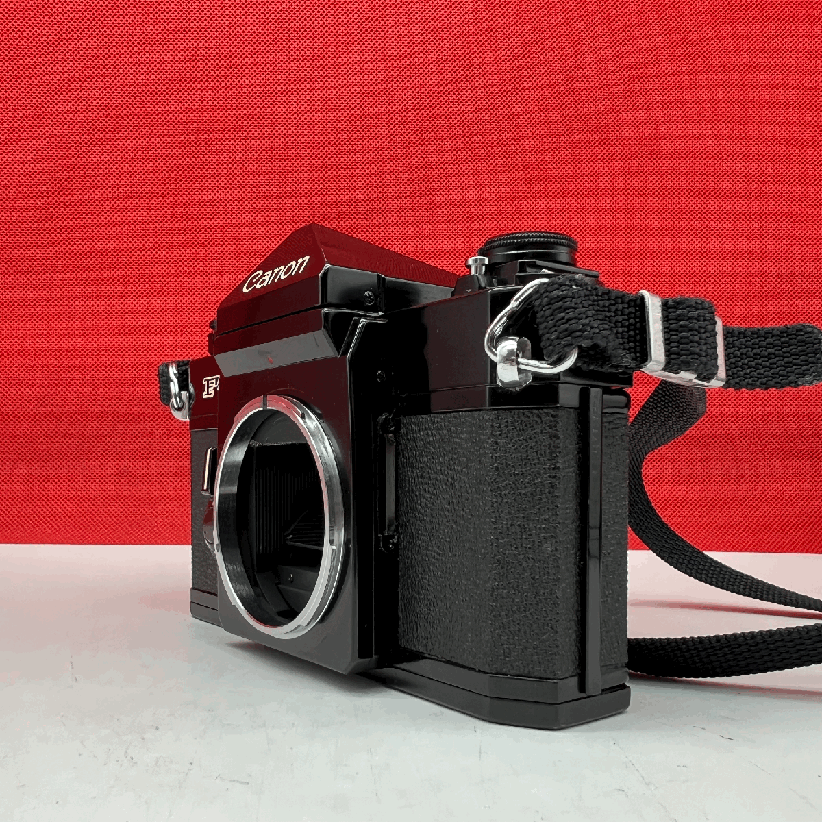 ?25 Canon F-1 F-1N 后期 一眼レフカメラ フィルムカメラ ボディ 動(dòng)作確認(rèn)済 シャッターOK 現(xiàn)狀品 付屬品 説明書(shū) キャノン
