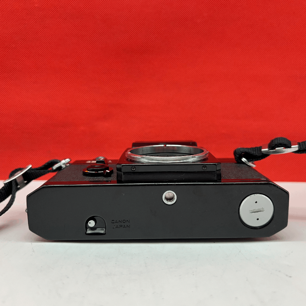 ?25 Canon F-1 F-1N 后期 一眼レフカメラ フィルムカメラ ボディ 動(dòng)作確認(rèn)済 シャッターOK 現(xiàn)狀品 付屬品 説明書(shū) キャノン