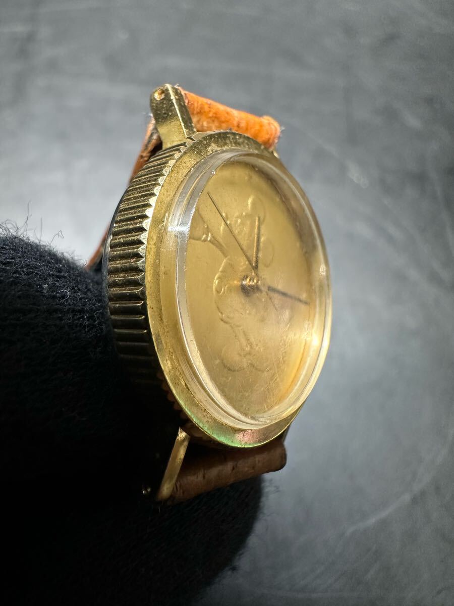 SEIKO　セイコー　Y481-0641　ALBA　アルバ　ディズニー　ミッキー　クオーツ　アナログ　ラウンド　 ゴールド　NS00735