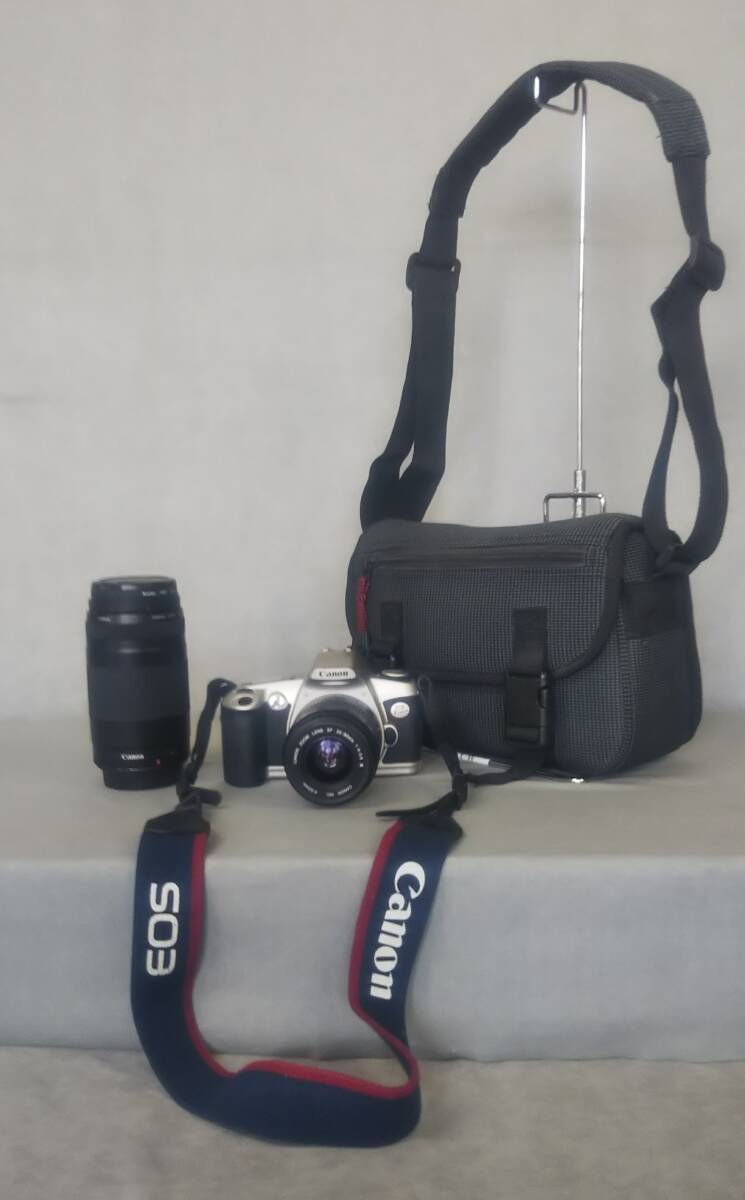 １円 スタート Canon キャノン　EOS Kiss　一眼レフ　フィルムカメラ　望遠(yuǎn)レンズレンズセット　75-300ｍｍ　1：4-5.6Ⅱ