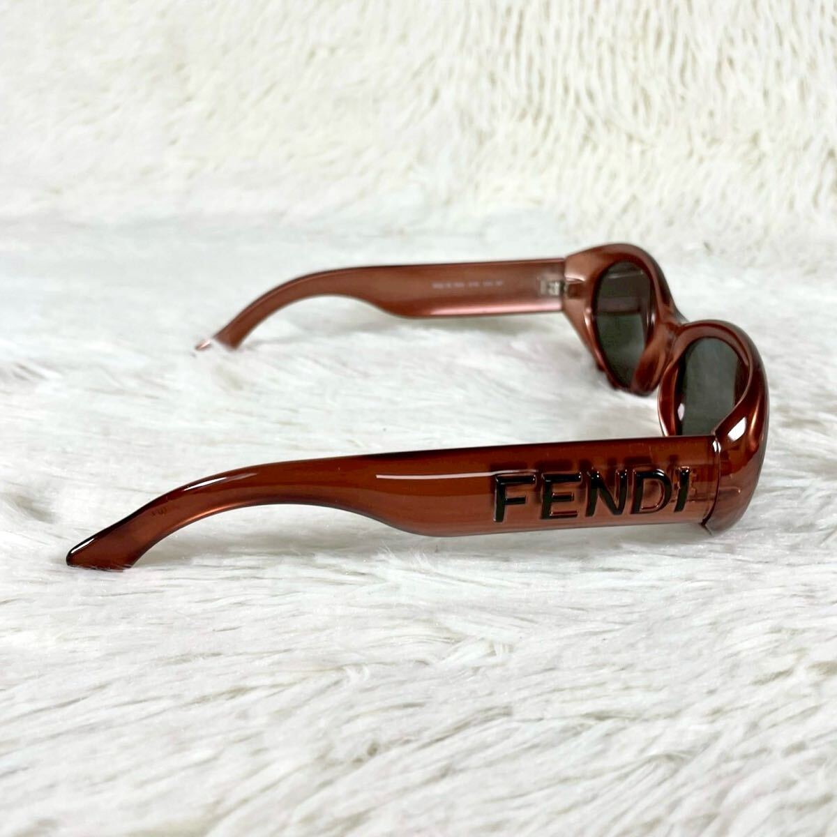 美品　FENDI　フェンデ?！ˉ单螗哎楗埂OD SL7556　ブラックレンズ　ブラウンフレーム