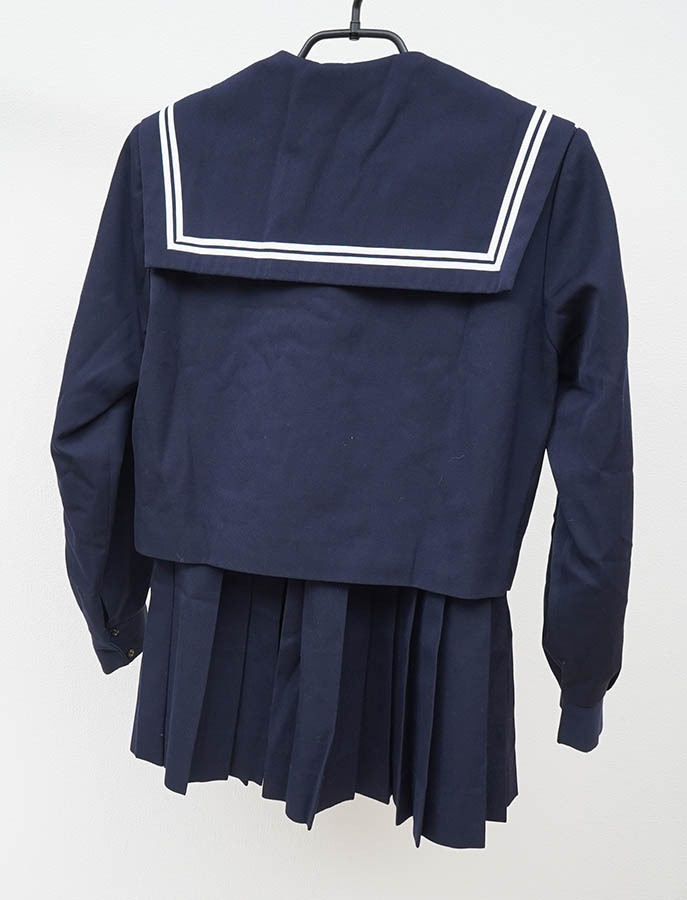 コスプレ セーラー服（冬服）上下セットと大きめスカート（W79