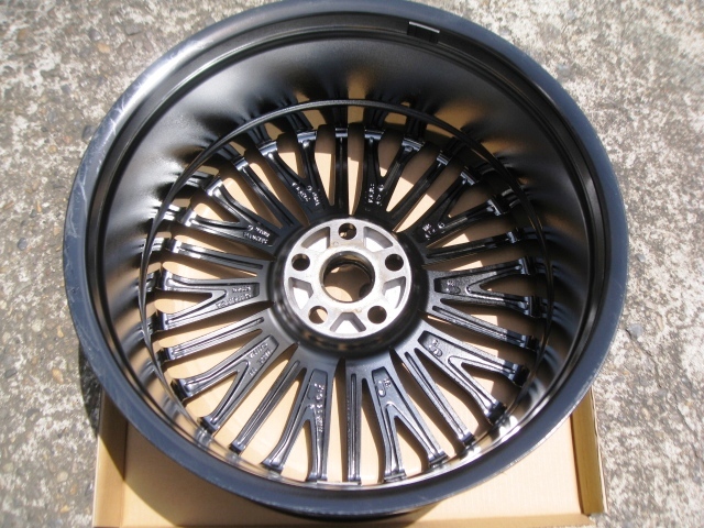 ☆彡ヴァルド☆彡ジェニュインライン F-001☆彡9.0J+40☆彡5穴-PCD120☆彡1本のみ☆彡WALD☆彡40系アルファード☆彡ヴェルファイヤ