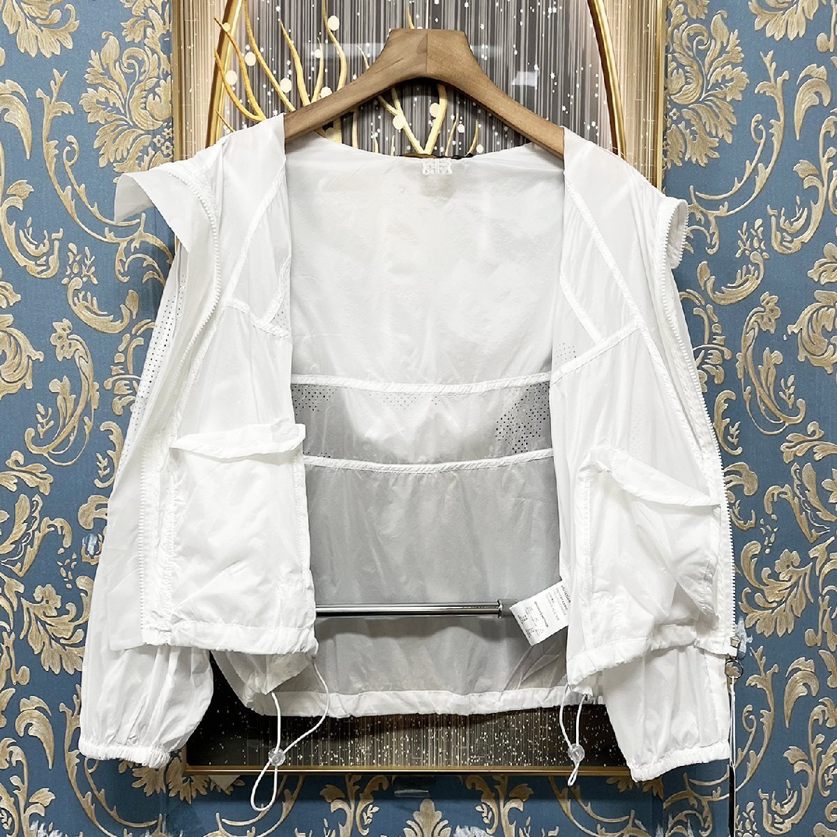 定価5萬★christian milada?ミラノ発?ジャケット★超軽量 通気 薄手 フード付き 無地 透け感 紫外線対策 ラッシュガード レディース M/36