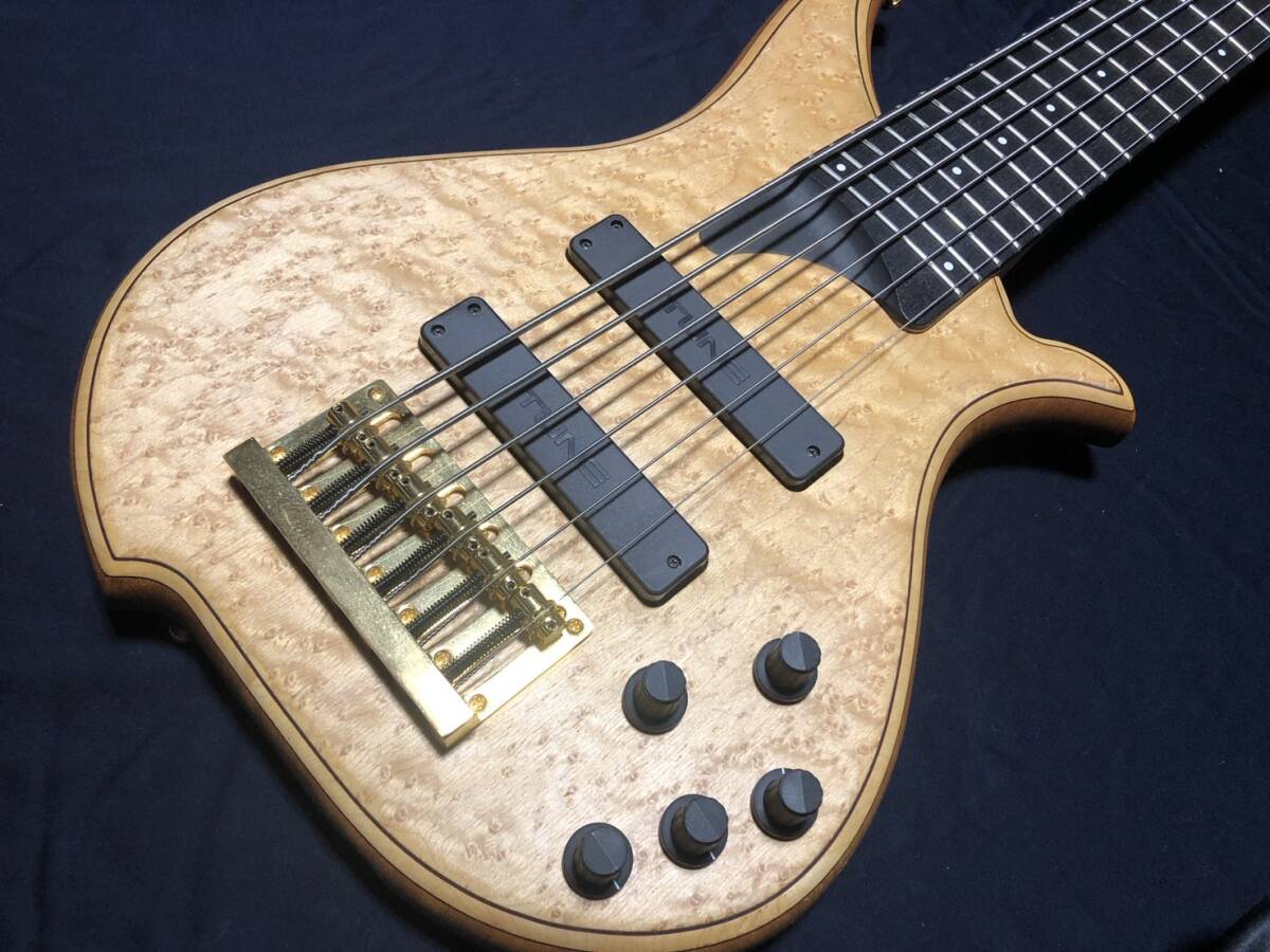 超美品TUNE TWB-6Exotic Birdseye Maple6弦TUNE Bibian 比比昂 - TWB-6 Exotic (6strings model) Birdseye Maple