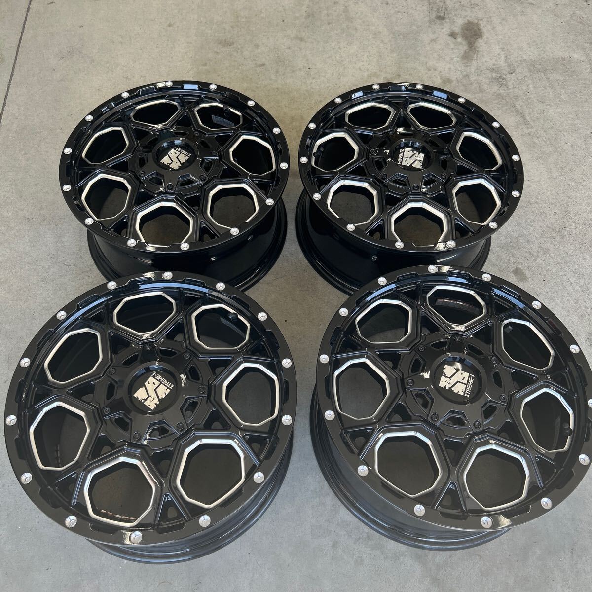 16インチ10穴 100/114.3 7J 16インチ10穴 100/114.3 7J XTREME-J XJ06 グロスブラックミルド ホイール4本セットエクストレイルデリカD5RAV4