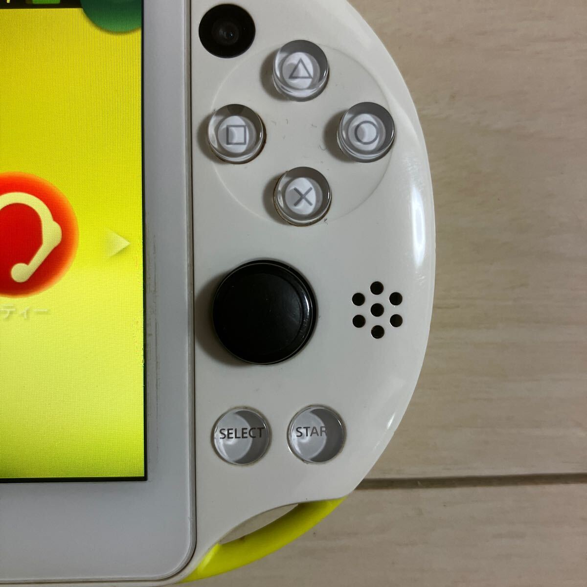 SONY PSVITA PCH-2000 ZA13 1GB 本体 wifi 動作品 初期化 ソニー