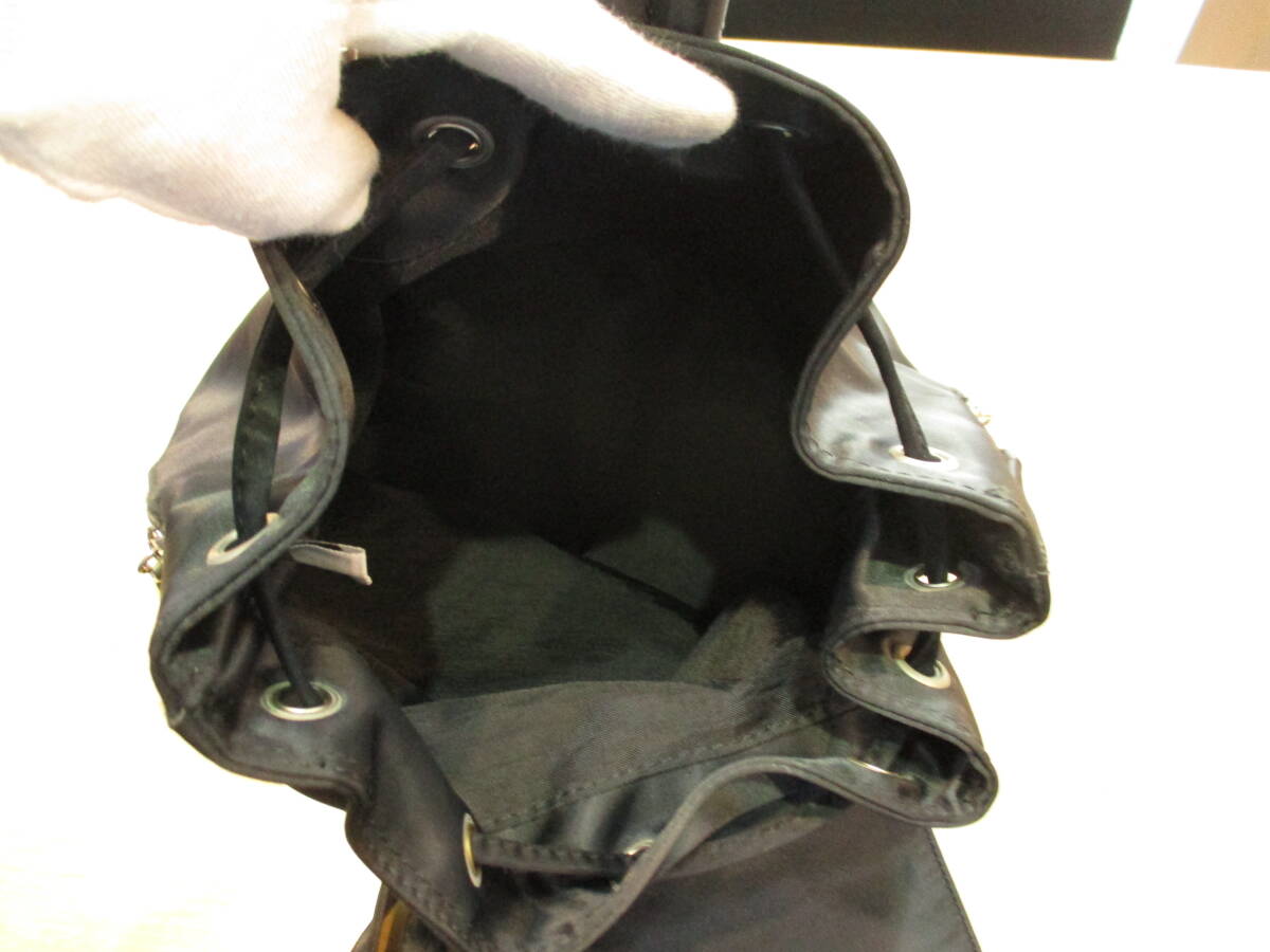 DKNY ダナキャランニューヨーク ナイロン 巾著 ワンショルダー ボディ バッグ 無地 ブラック シルバーカラー 金具 鞄 カバン USED品