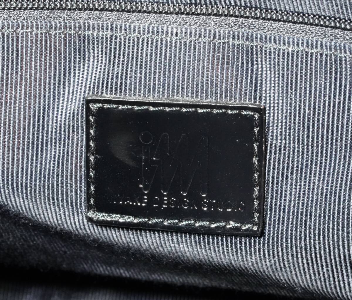 MIYAKE DESIGN STUDIO ミヤケデザインスタジオ ハンドバッグ ブラック