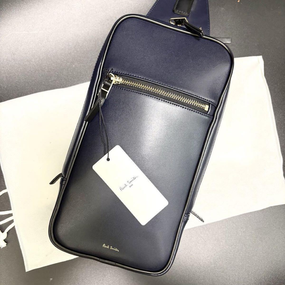 未使用保管品●PaulSmith ポールスミス メンズ ビジネス ボディバッグ クロスボディ ロゴ 斜め掛け レザー 本革 ネイビー