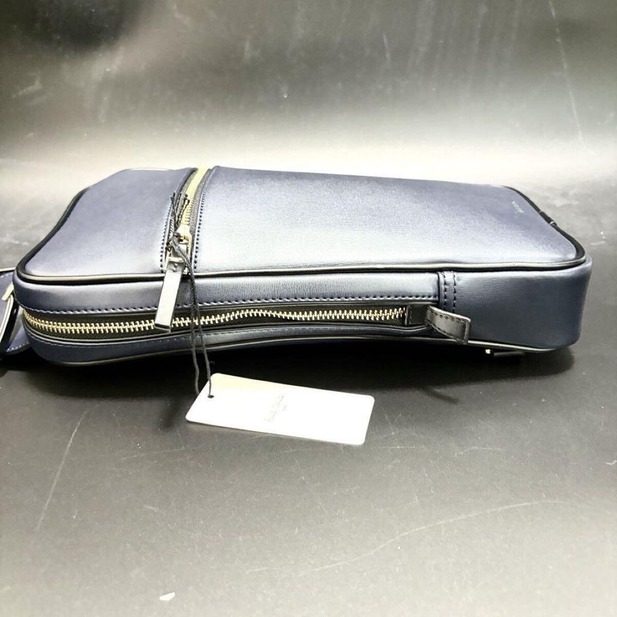 未使用保管品●PaulSmith ポールスミス メンズ ビジネス ボディバッグ クロスボディ ロゴ 斜め掛け レザー 本革 ネイビー