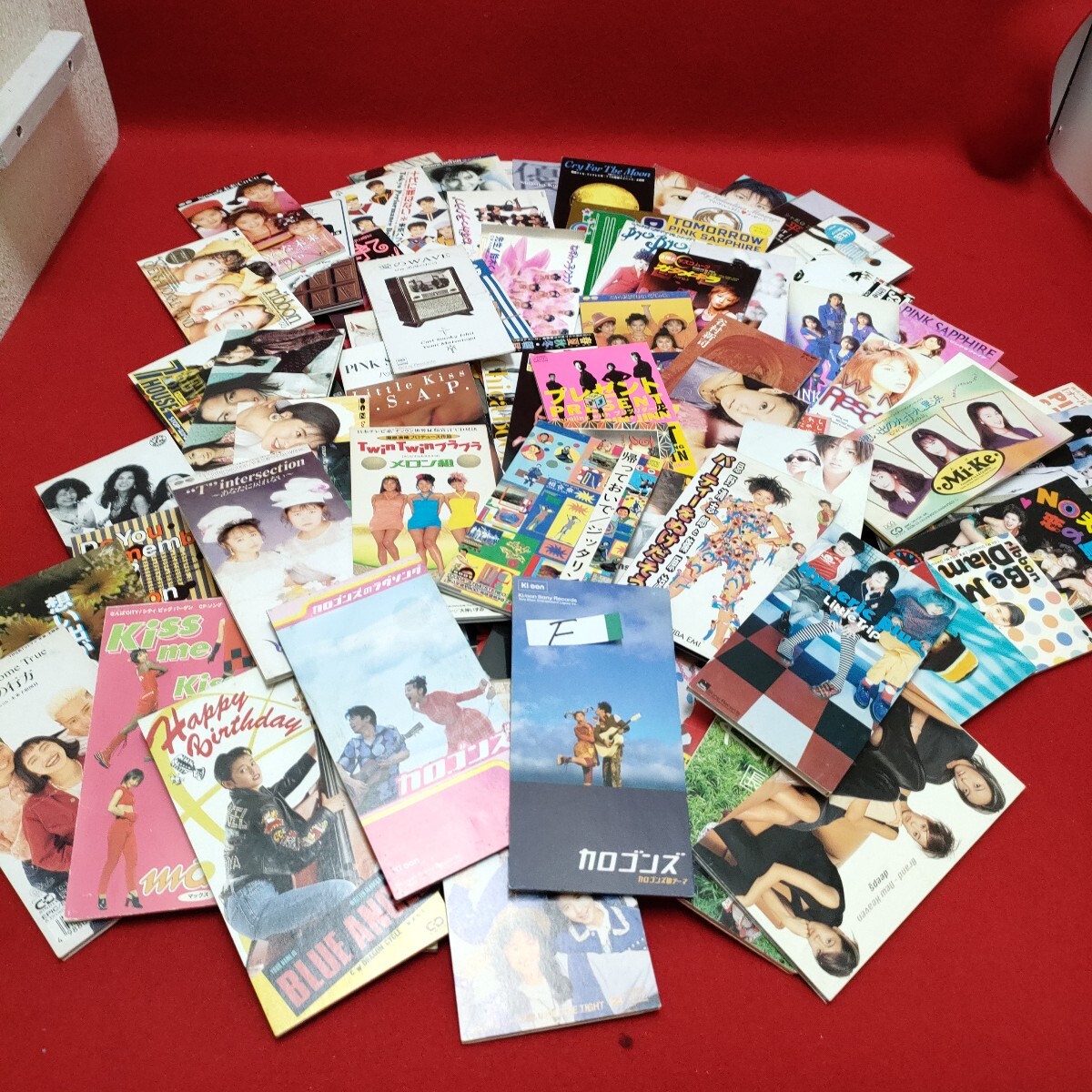 【25％OFF】 シングルCD 邦楽 まとめて 女性グループなど93枚ほど 邦楽