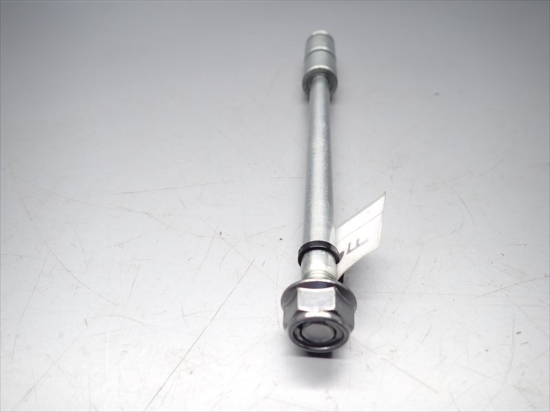 C1R7-0508 ホンダ ダックス125 / DAX125 フロント アクスルシャフト 純正品 【JB04-100～ 走行距離2778㎞外し 動(dòng)畫(huà)有】