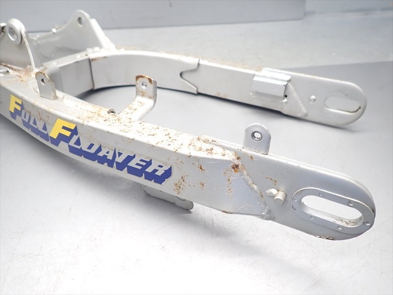 D1R7-0522 スズキ TS125R スイングアーム 純正品 【SF15A-105～ 前期 1989年式】_画像5
