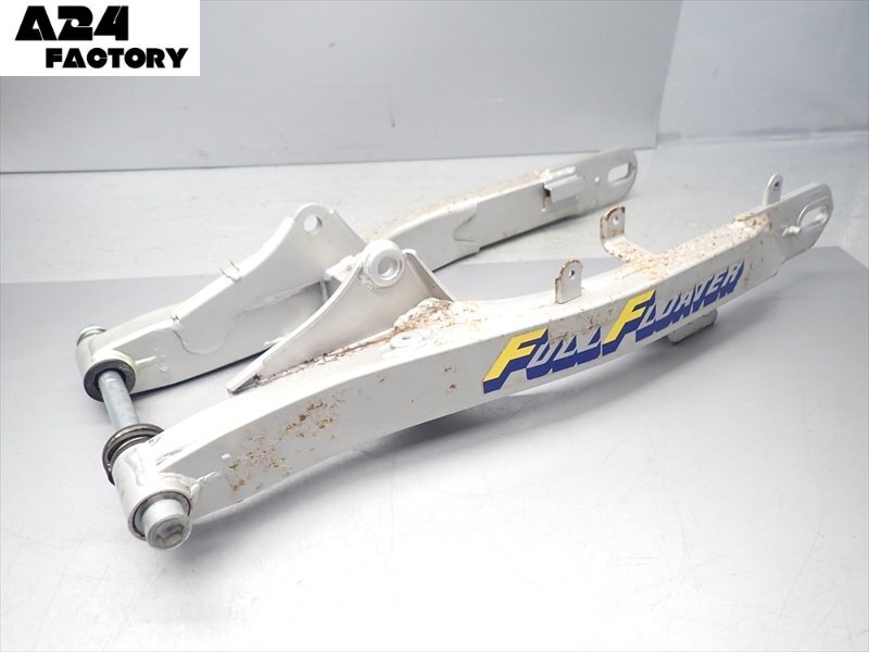 D1R7-0522 スズキ TS125R スイングアーム 純正品 【SF15A-105～ 前期 1989年式】_画像1